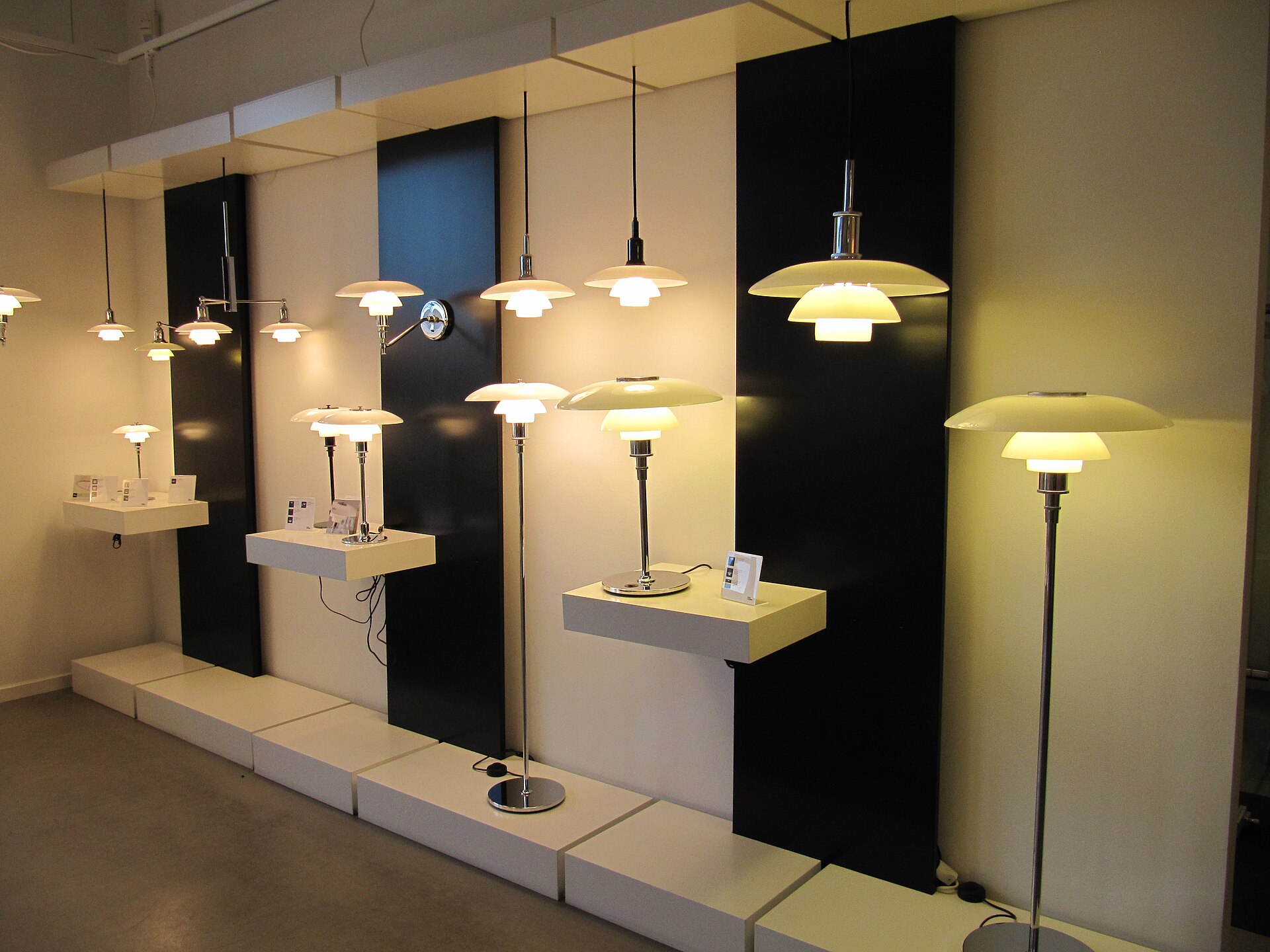 PH-lampor i Louis Poulsens showroom