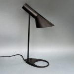 Svart AJ-lampa av Arne Jacobsen